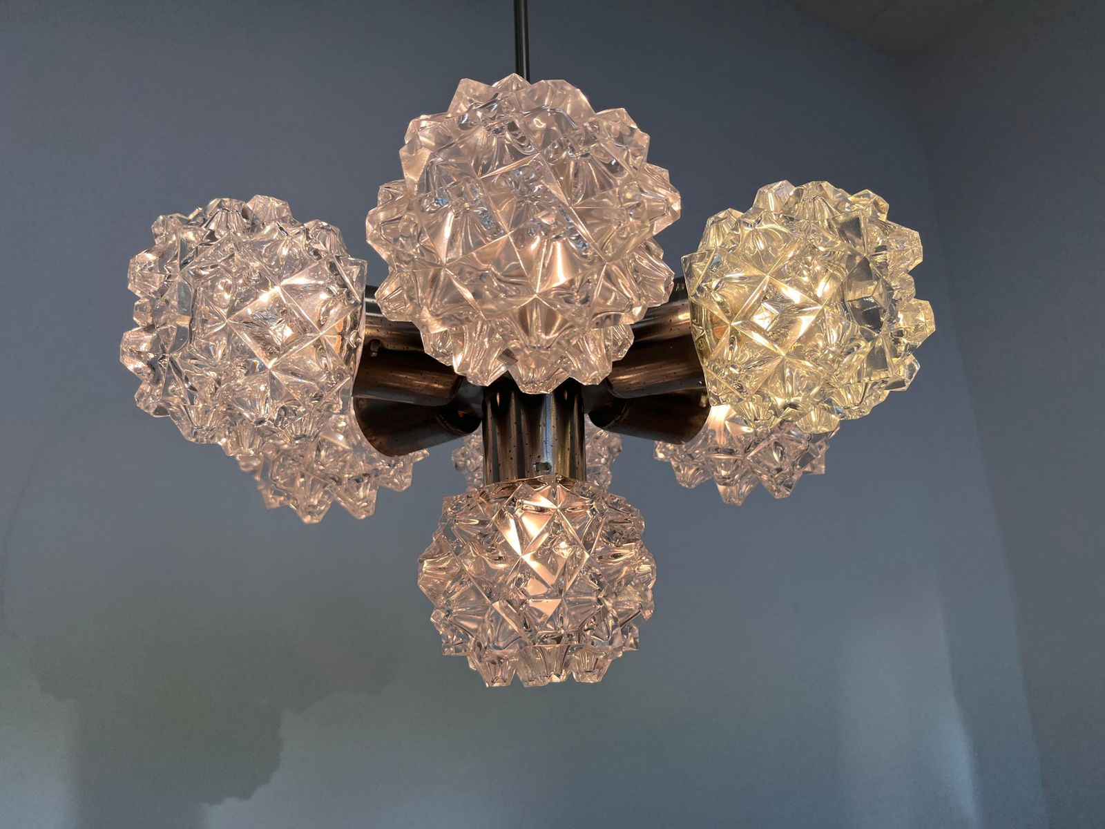 Design hanglamp van glas en chroom van Kamenicky Senov, Tsjecho-Slowakije, jaren 1970 photo furniture