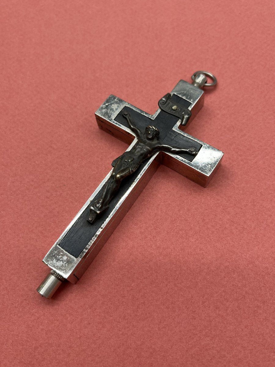 Renaissance Revival Reliquary Cross, Ebony With Intricate Paperole Monastic Filigree Work And Agnus Dei, Ca. 1870 photo vinterior