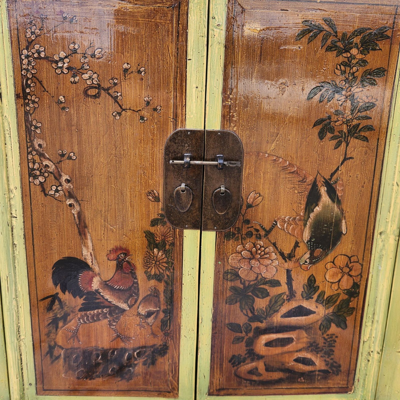 Fabulous Chinese Oriental Yellow Lacquer Chinoiserie Cupboard photo 795.0