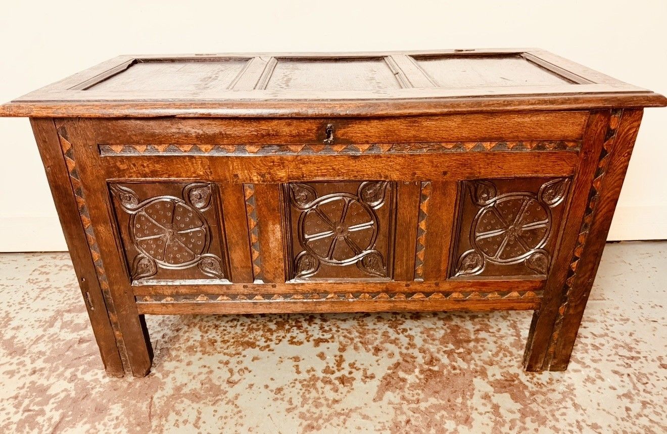 A Rare & Beautiful 300 Year Old Georgian Antique Oak Coffer C1730 photo 695.0
