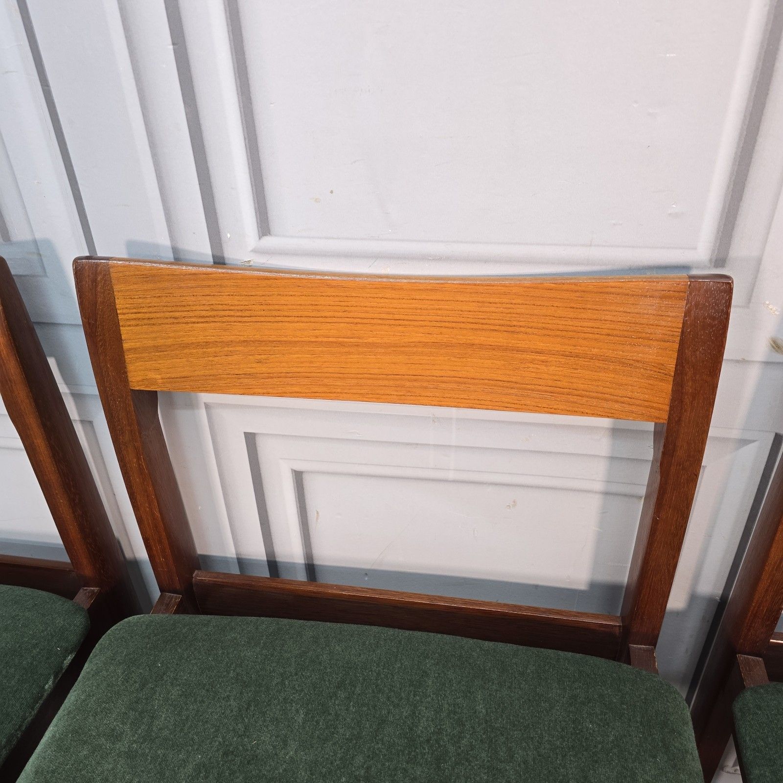 photo furniture Mid Century Dining Chairs Vintage Solid Wood Teak 4 Danish Style Retro Mcm