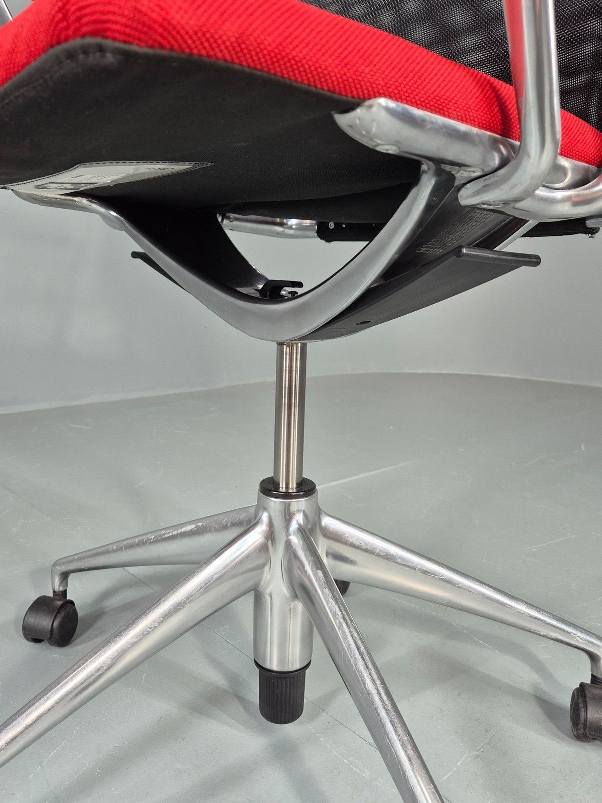 Vintage Vitra Media Office Chair Red And Black Eb12246 photo vintage