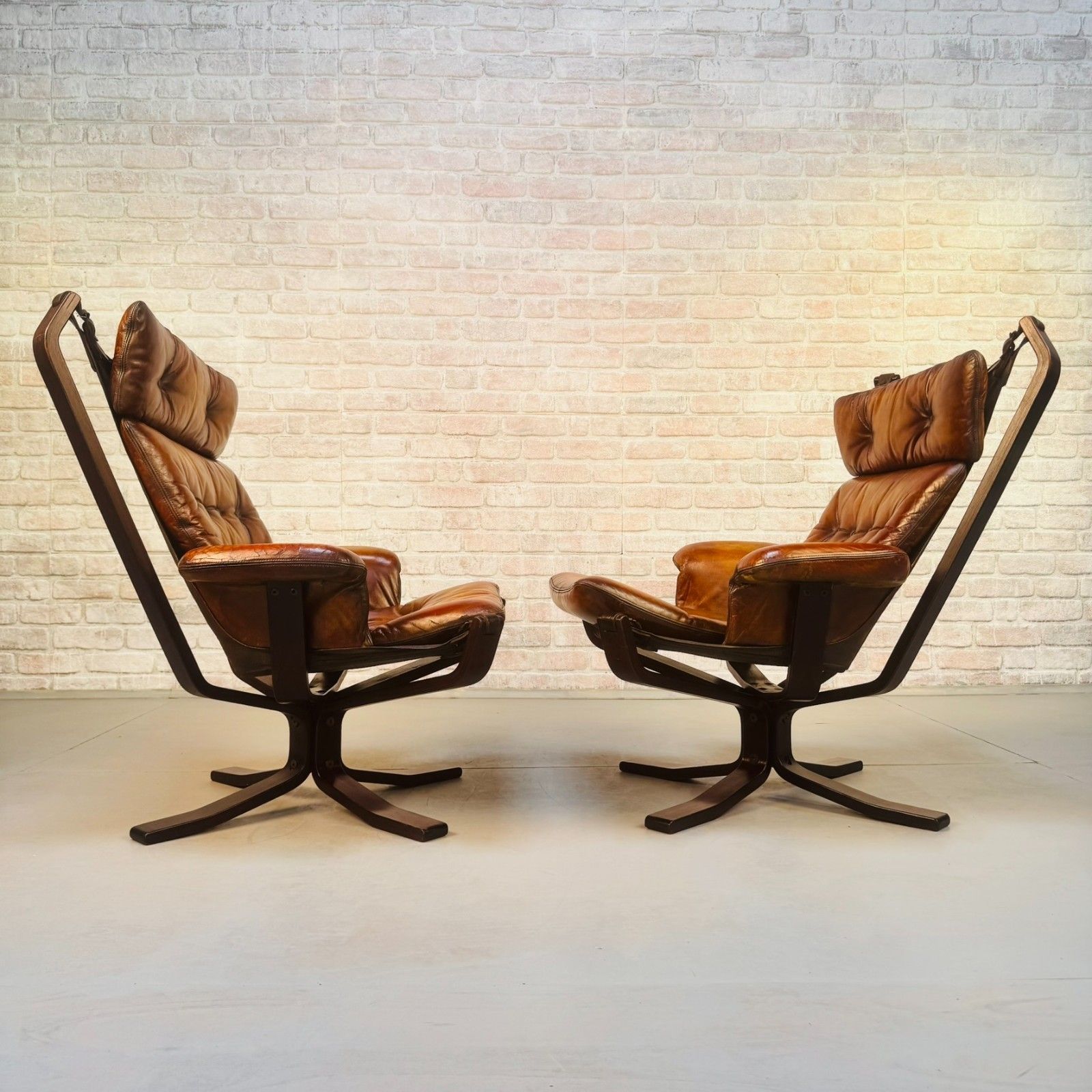 Pair Vintage Trygg Mobler Superstar Chairs Sigurd Resell Tan Leather photo vinterior
