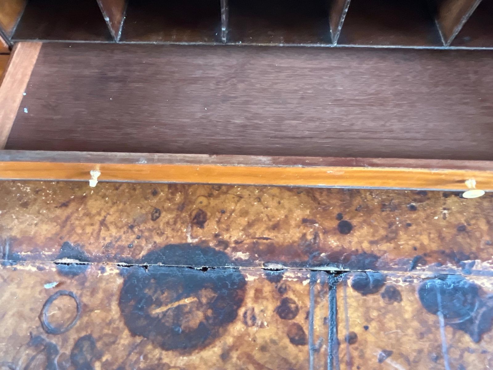 photo vintage 18th Century English Georgian Bleached Mahogany Secretary Bookcase