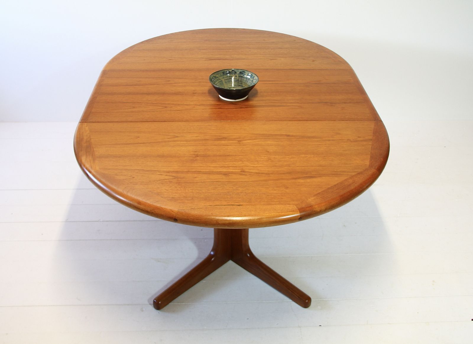 Vintage Danish Extending Dining Table   Teak C.1960 photo vinterior