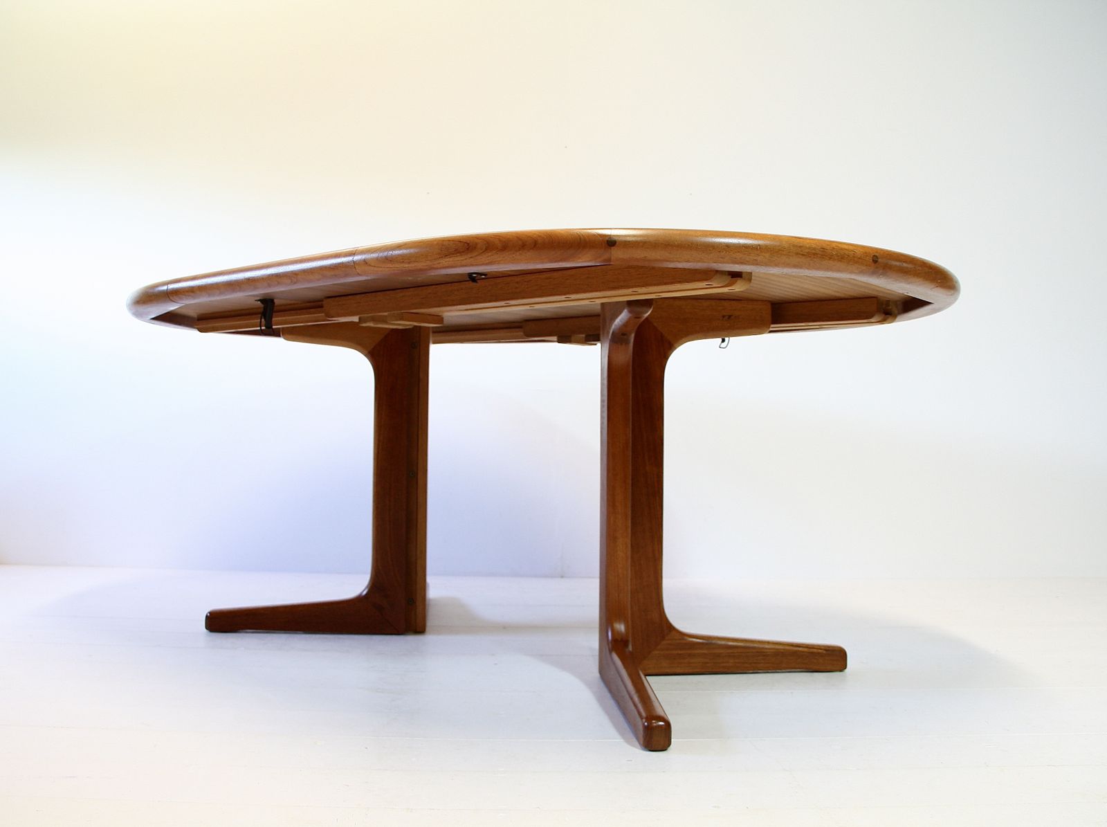 695.0 Vintage Danish Extending Dining Table   Teak C.1960 photo