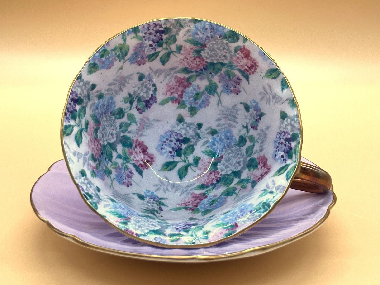 photo furniture Vintage Shelley Summer Glory Lilac Chintz Oleander Shape Tea Duo. C1945 66. 13418.