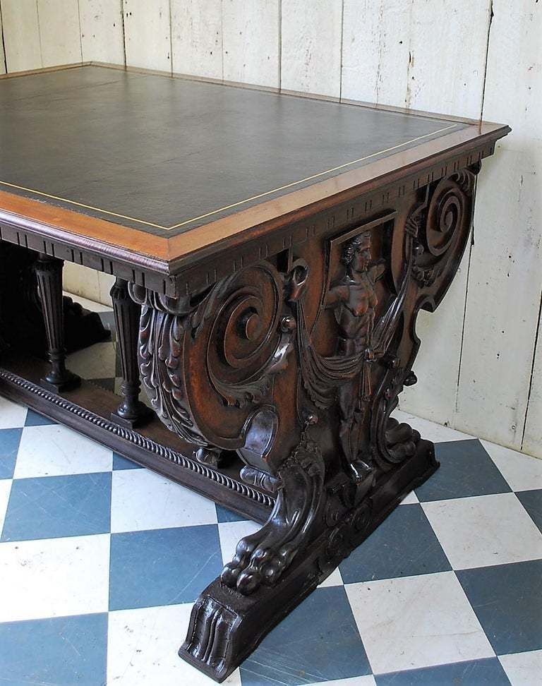 A Superb Decorative Italian Writing Desk photo 2950.0