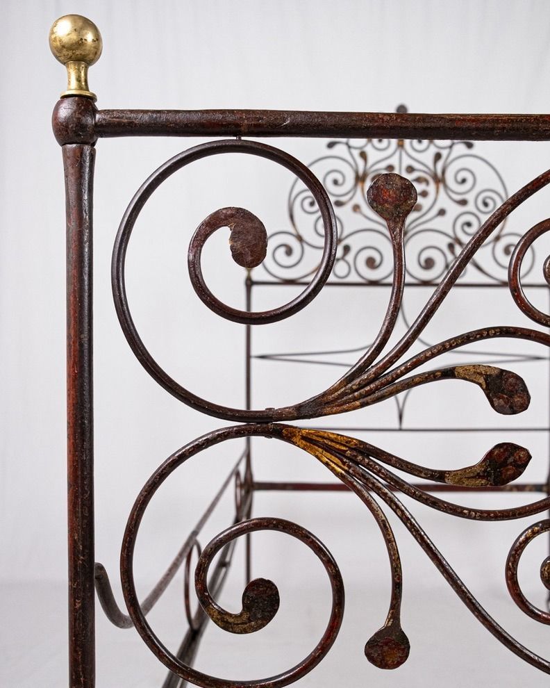 Furniture Genoese Peacock Tail Bed In Painted Wrought Iron, Italy, Early 19th Century photo