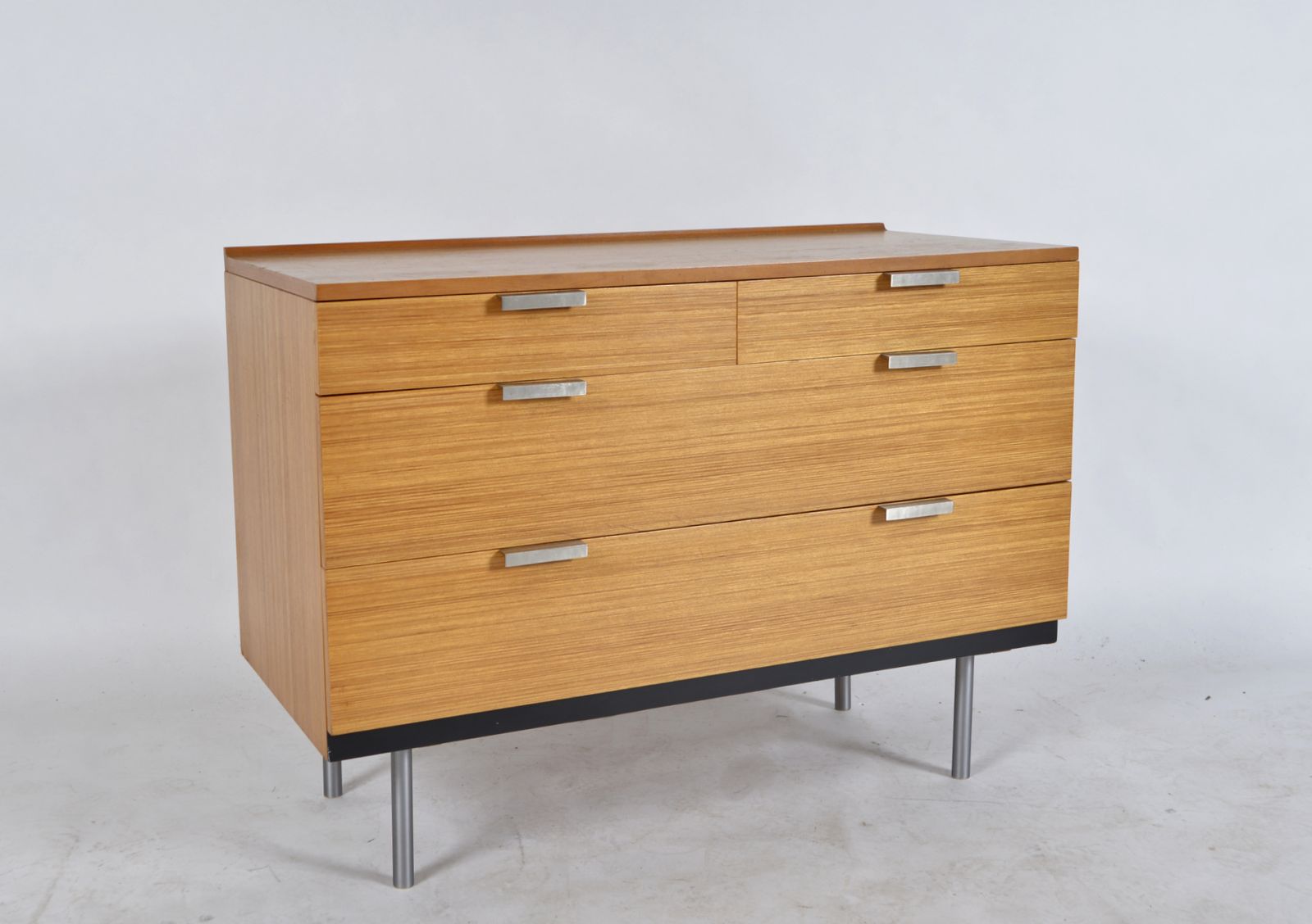 Midcentury 1960s Birch Stag Fineline Chest Of Four Drawers By John & Sylvia Reid Bedroom