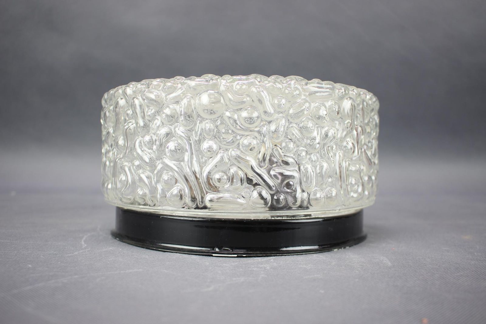 Mid-Century plafondlamp met bellenpatroon glas, Tsjecho-Slowakije, jaren 1960. photo furniture