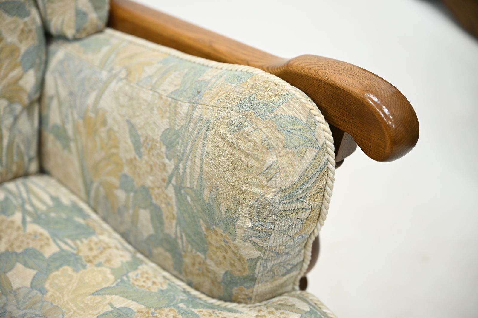 587.0 Ercol Cloister 2str Sofa Golden Dawn 2 Seater #932/2 Gold Badge Free Uk Delivery photo