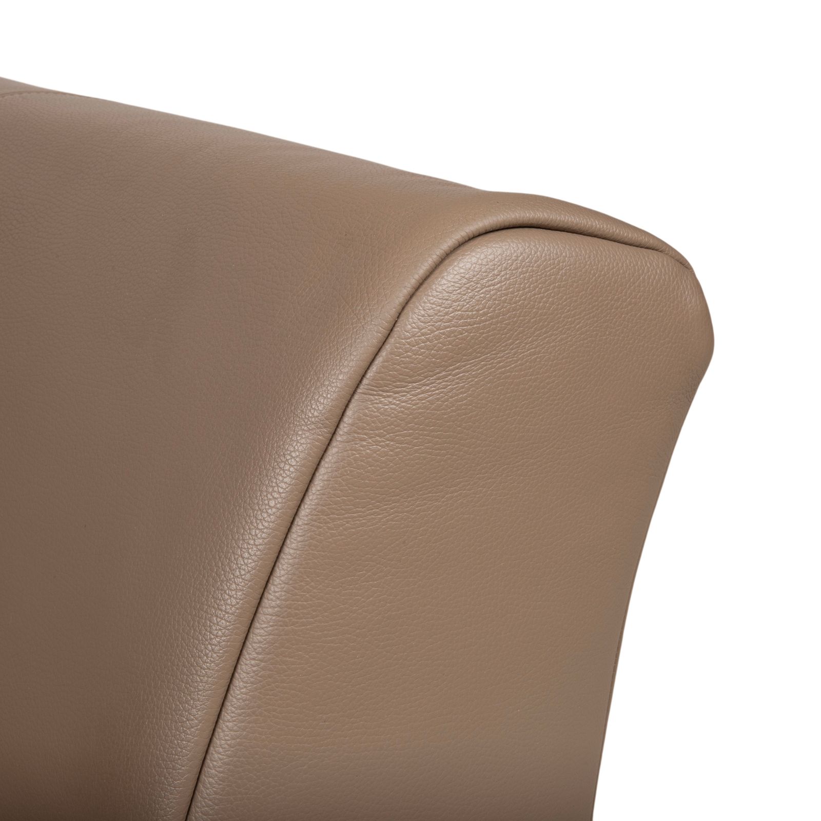 Fauteuil Rolf Benz 322 en cuir brun cognac photo for sale
