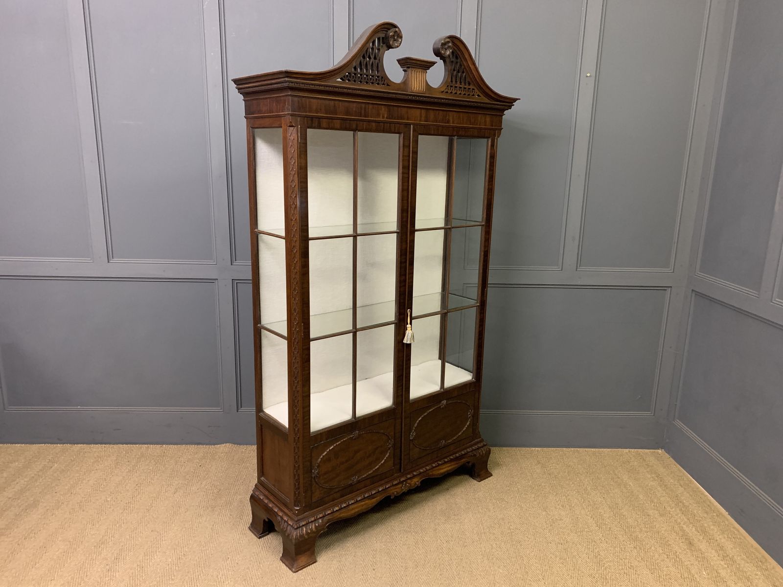 Chippendale Stye Mahogany Display Cabinet photo vintage