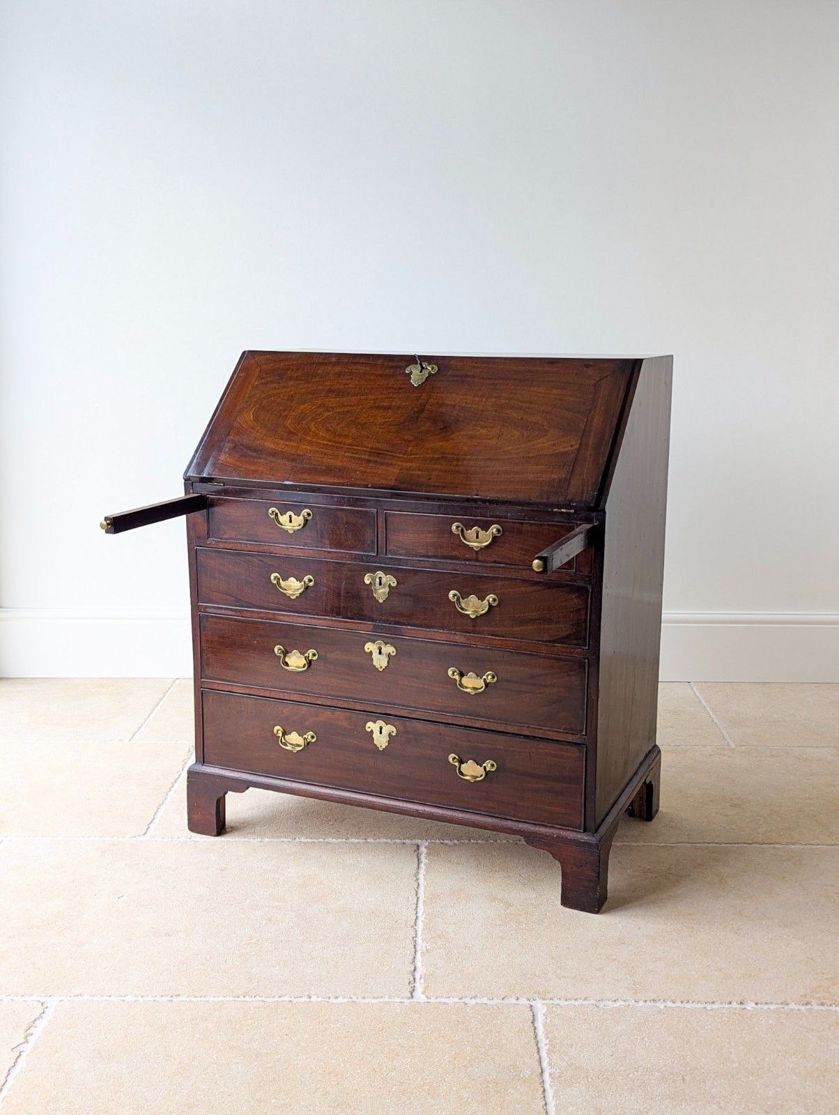 photo furniture Antique George III Mahogany Bureau C.1770