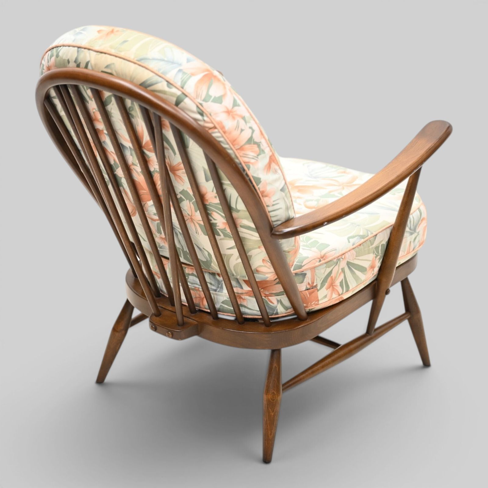 Ercol Windsor Easy Chair Model 203 1970s Gold Label Good Webbing Free Delivery photo vinterior
