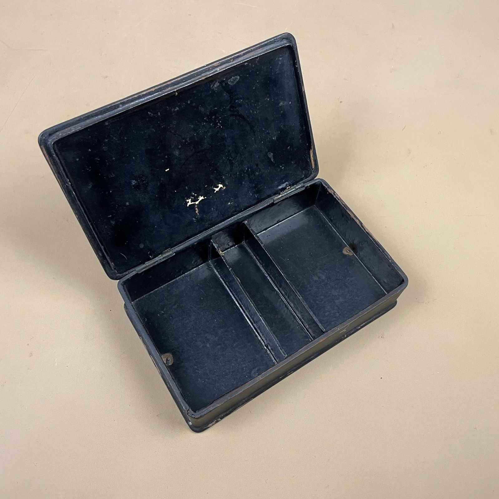 Antique Black Lacquer Wooden Box Asian Figural Scene Vintage Japanese Orientaltrinket Jewellery Keepsake Storage photo vintage