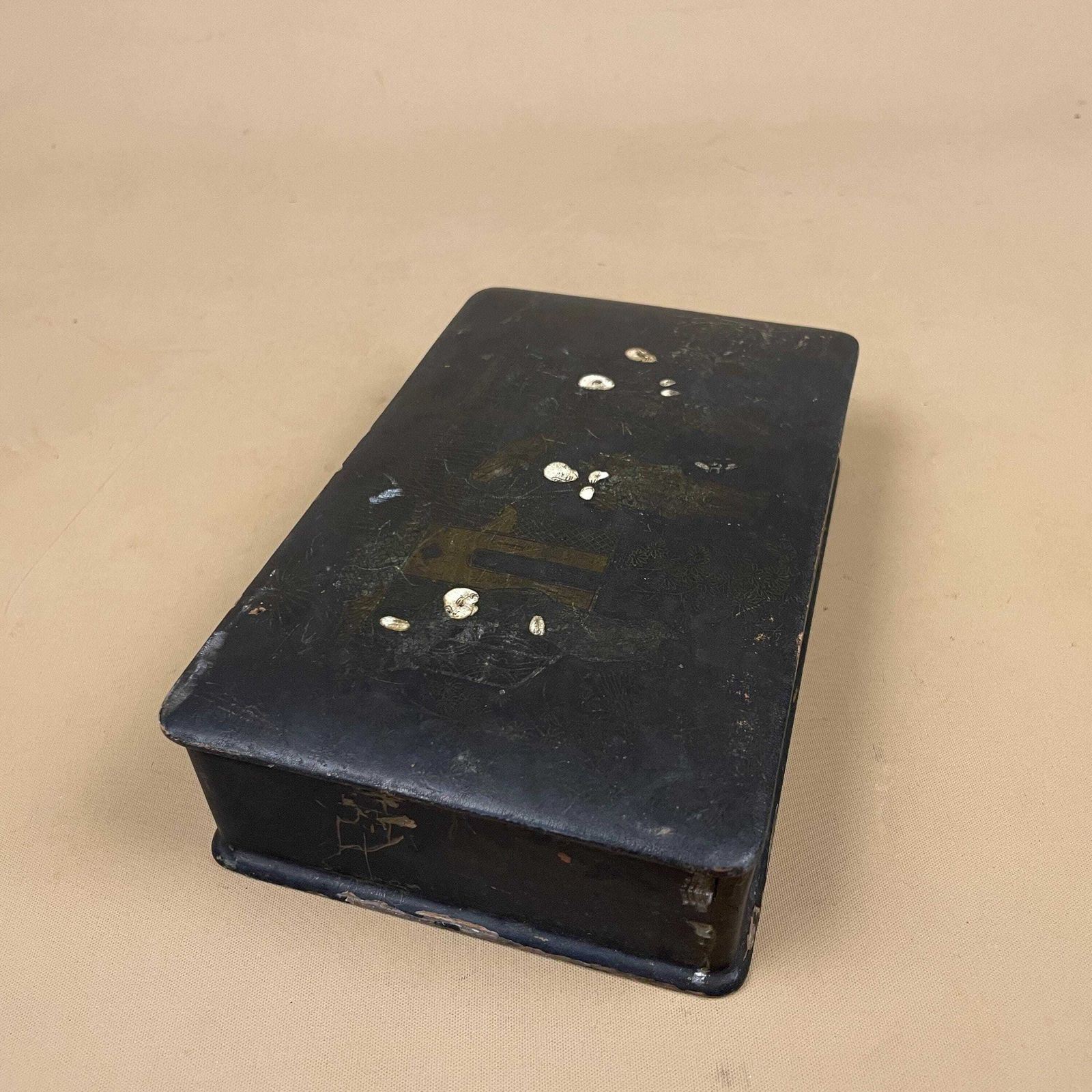 photo furniture Antique Black Lacquer Wooden Box Asian Figural Scene Vintage Japanese Orientaltrinket Jewellery Keepsake Storage