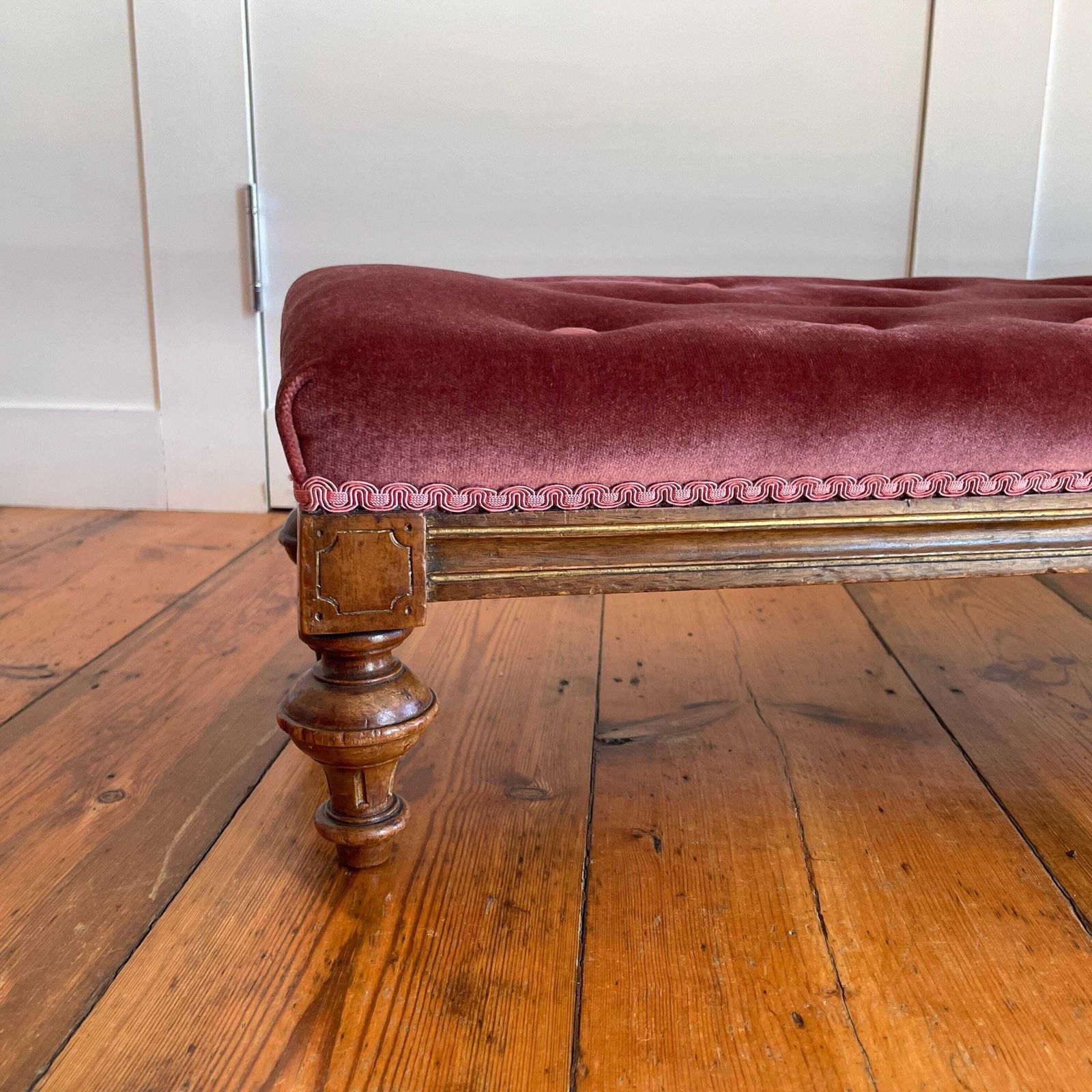 Vintage Velvet Footstool Ottoman Bench Pink Tufted Wooden Long Upholstered Stool Seat Turned Legs photo buy