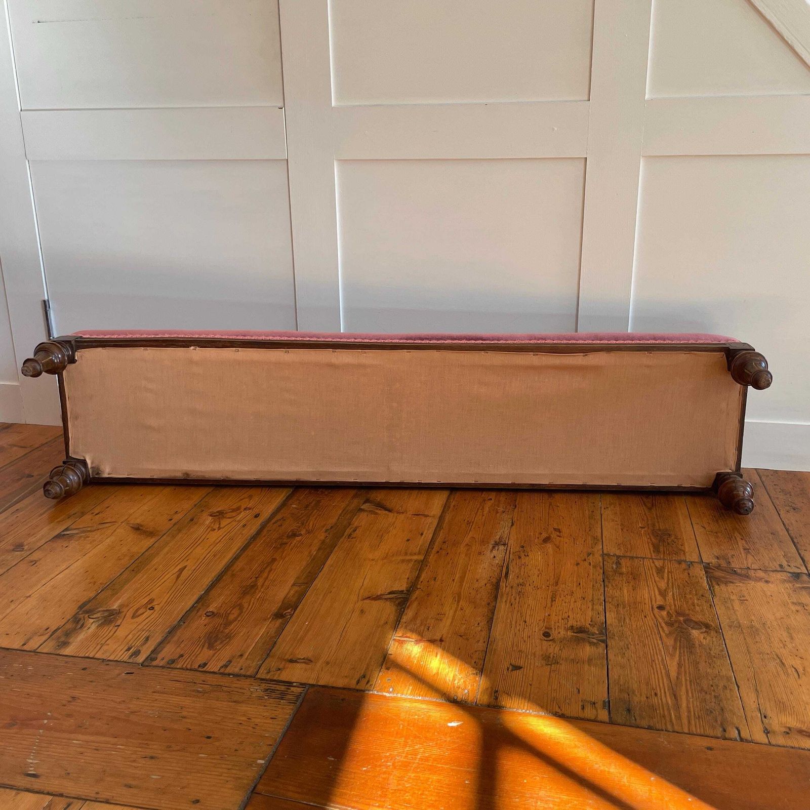 339.0 Vintage Velvet Footstool Ottoman Bench Pink Tufted Wooden Long Upholstered Stool Seat Turned Legs photo