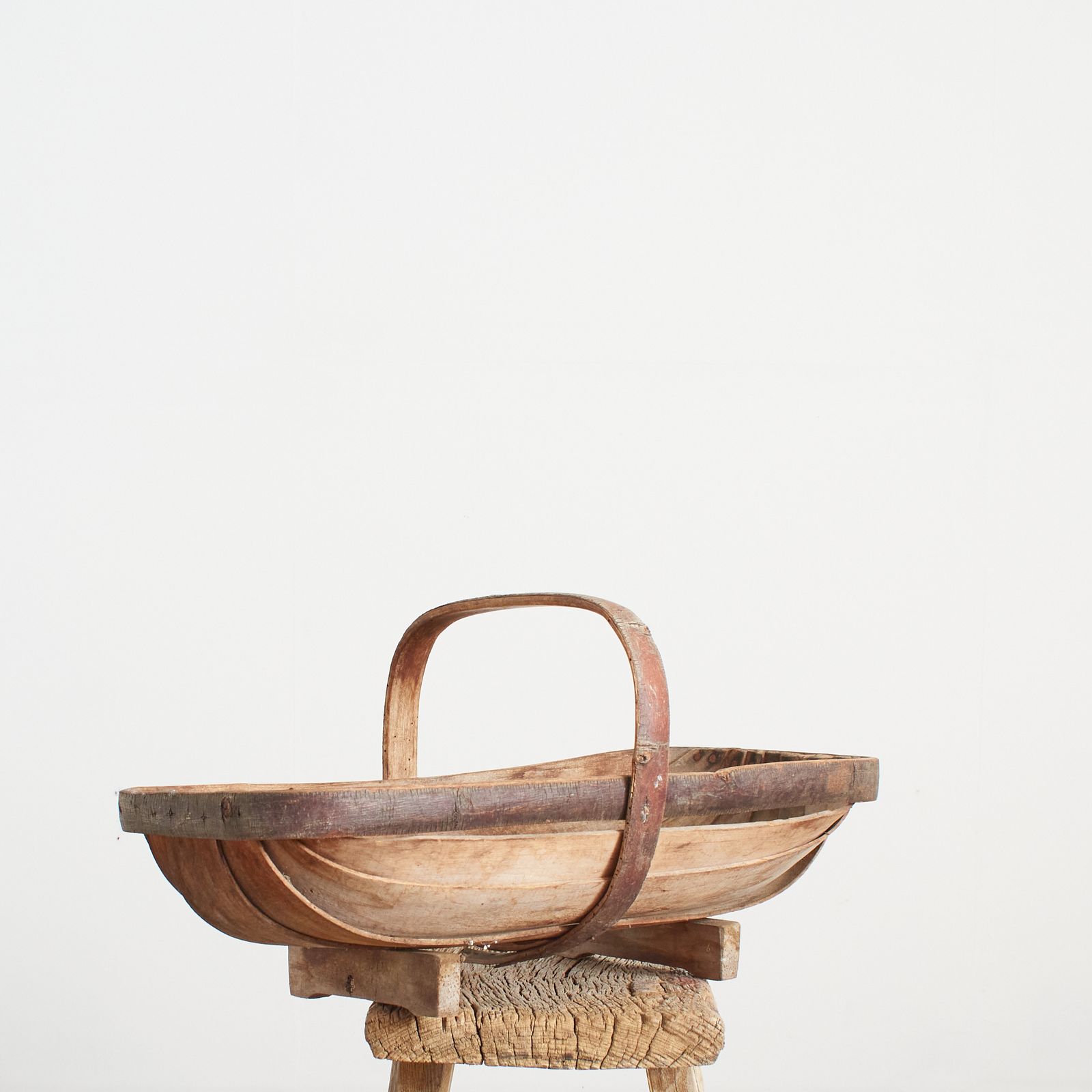 Antique Suffolk Wooden Garden Trug – A photo furniture