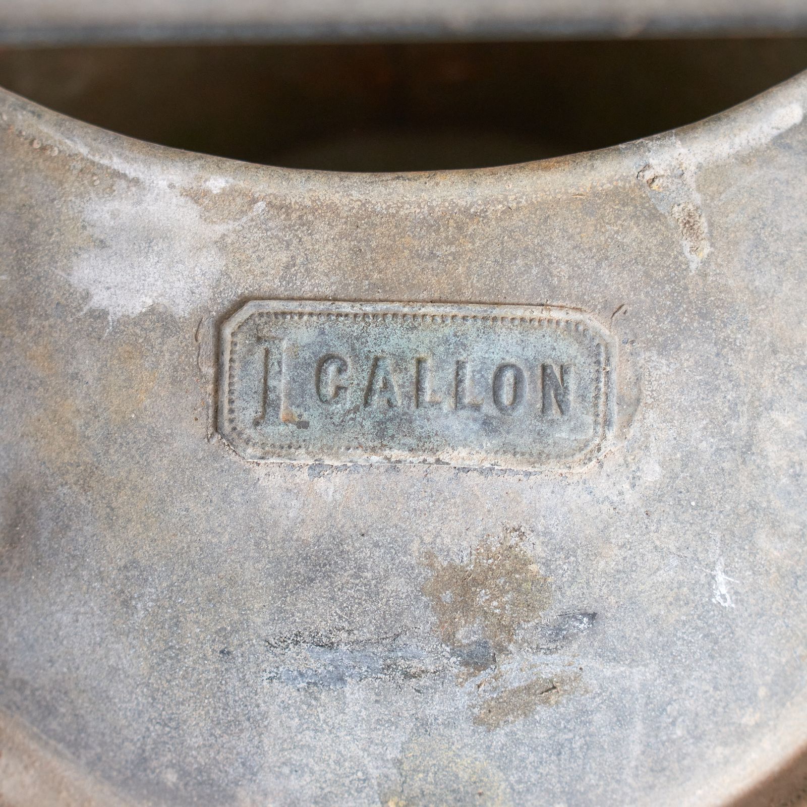 Small Antique Galvanised Watering Can – I photo furniture