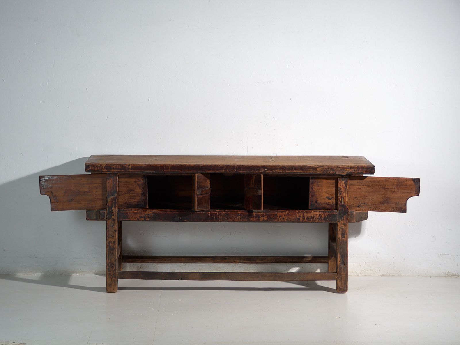 Antique Console Table In Elm Wood – China, Circa 1900 photo vintage