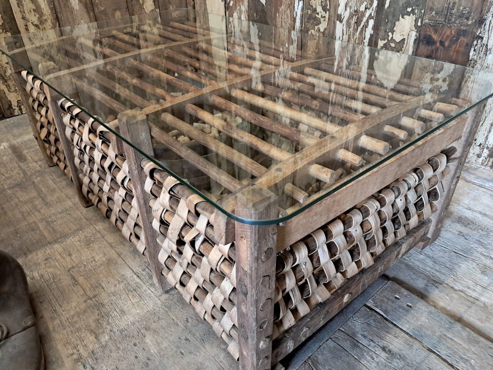 Antique Canard Coop Coffee Table photo vinterior