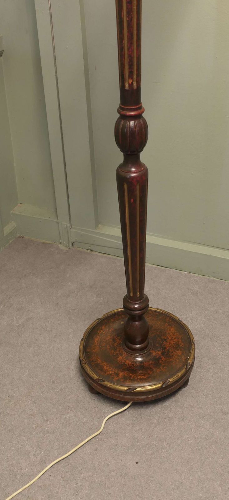 Art Deco Scumble And Gilt Finish Turned Standard Lamp This Is A Very Stylish Piece photo for sale