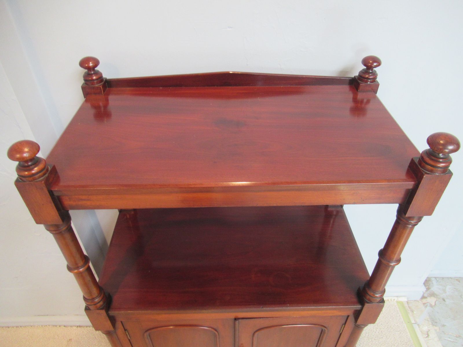 Victorian Mahogany    Side  /  Server   Table photo buy