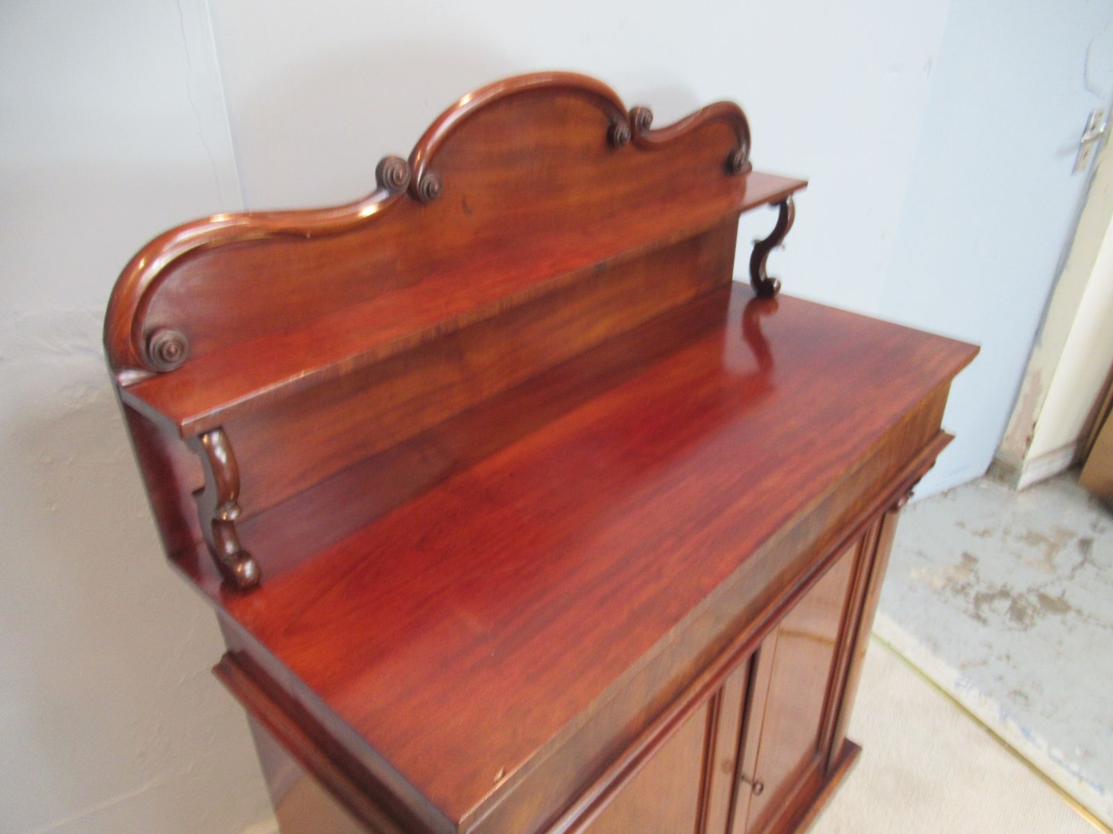 Victorian     1870s Mahogany Chiffonier photo 475.0