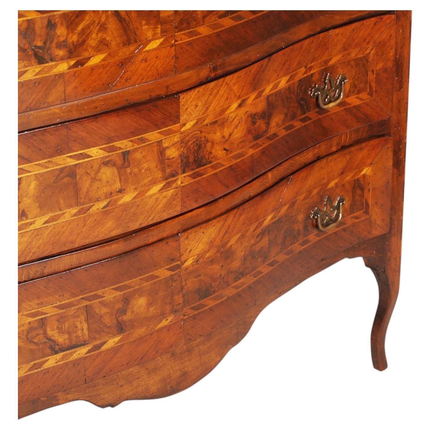 Commode vénitienne en noyer et marqueterie, villa historique de Vérone, vers 1830 photo Mobilier