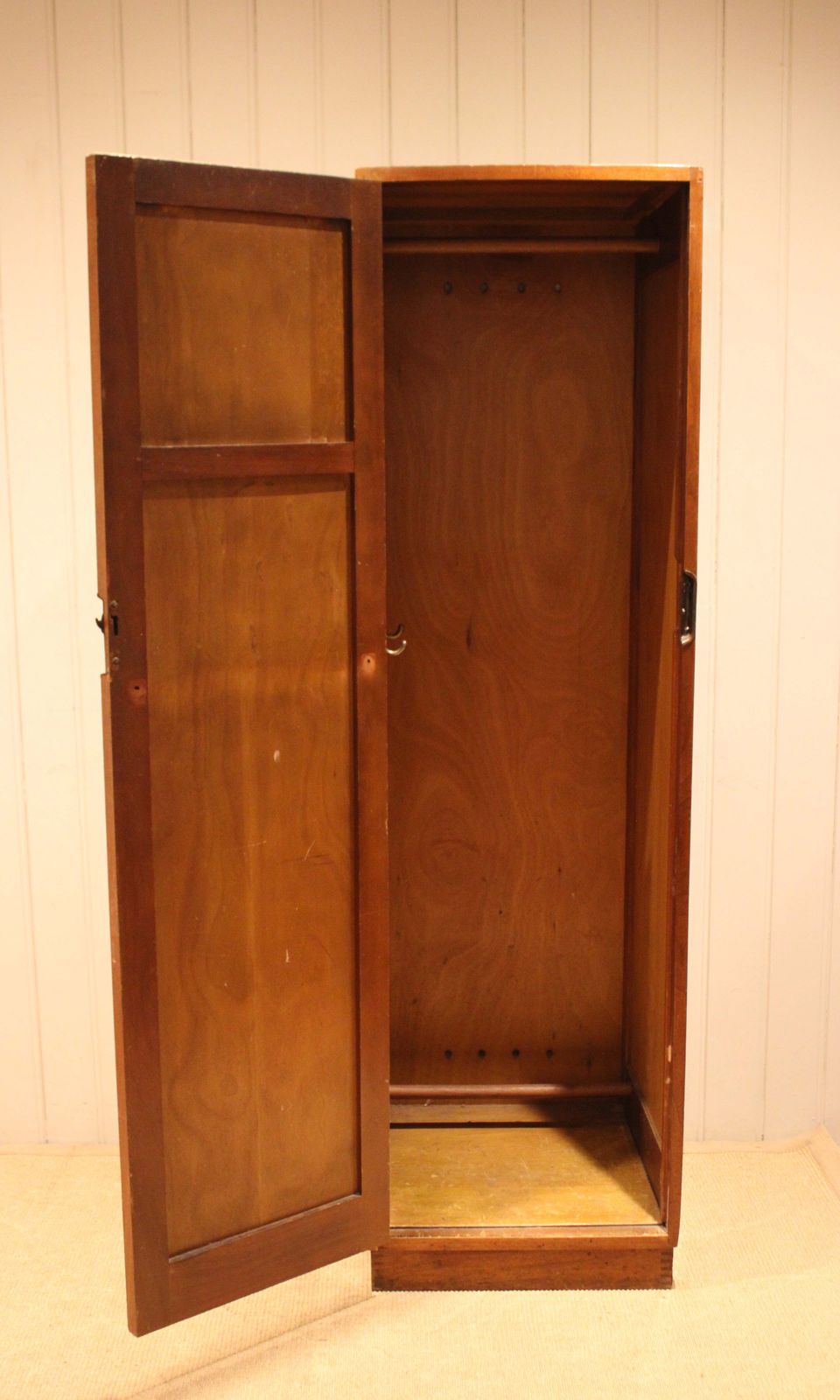 Raf Air Ministry Airman's Locker photo vintage
