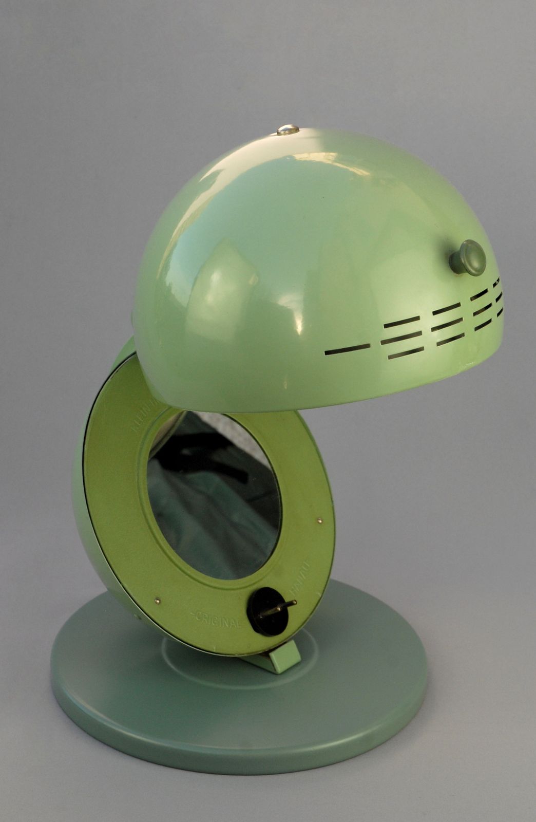 Vintage Bauhaus Klein Höhensonne S100 Medical Lamp By Original Hanau, 1930s photo vintage