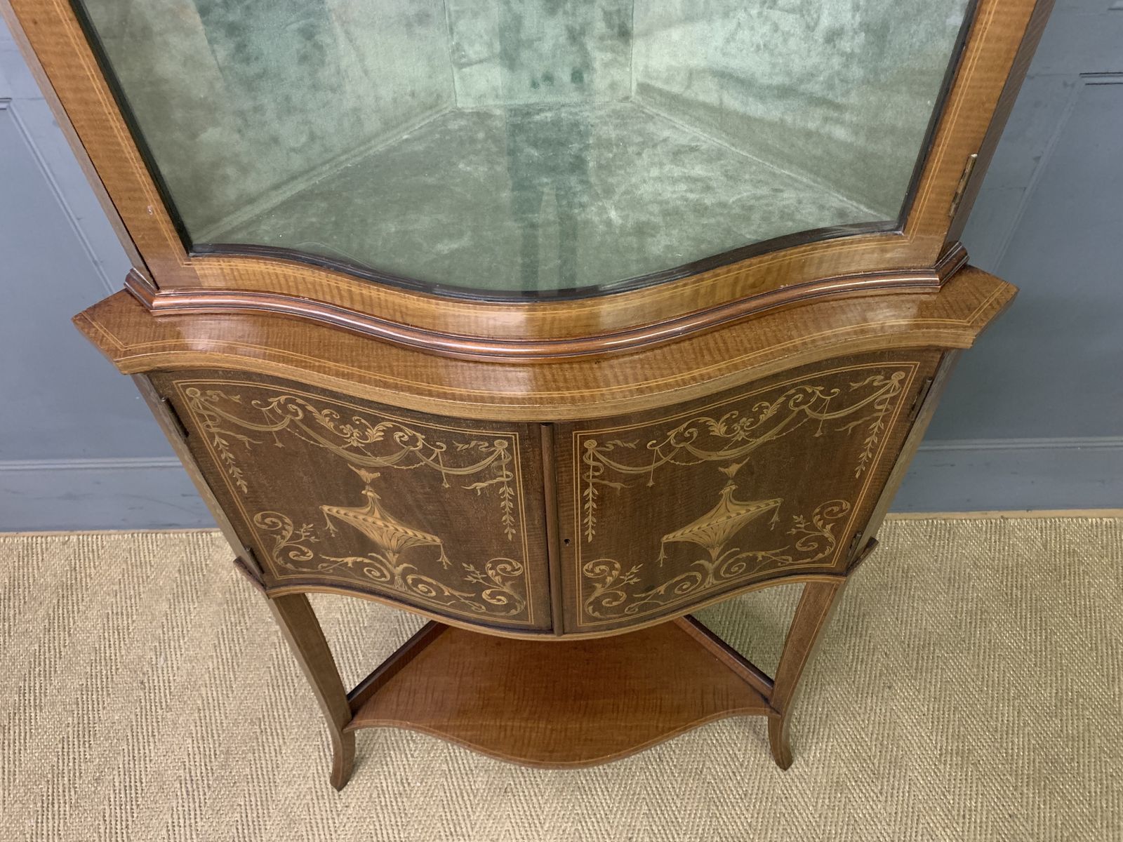 Inlaid Mahogany Corner Cabinet photo 1250.0