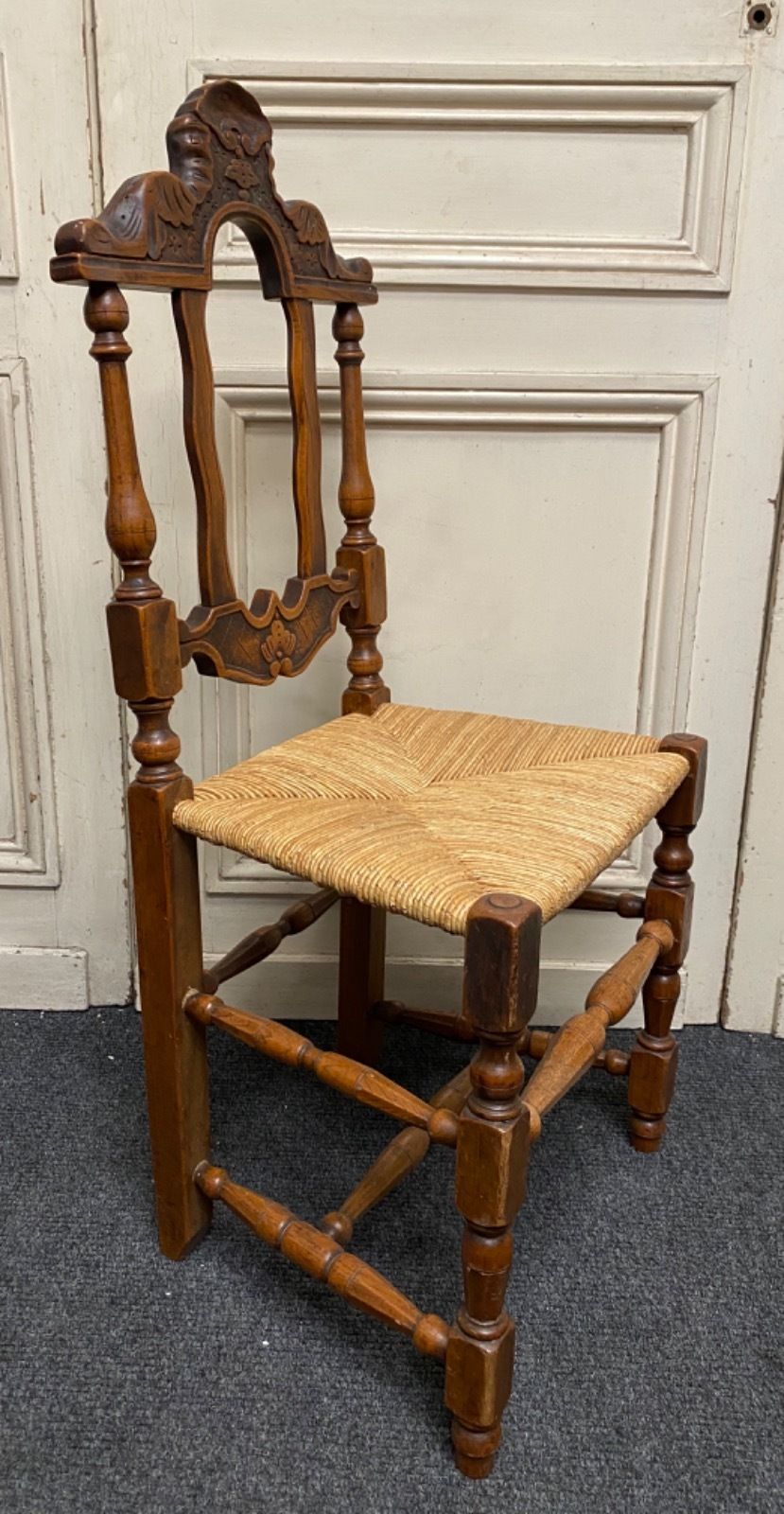 photo vintage Set 8 French Farmhouse Dining Chairs