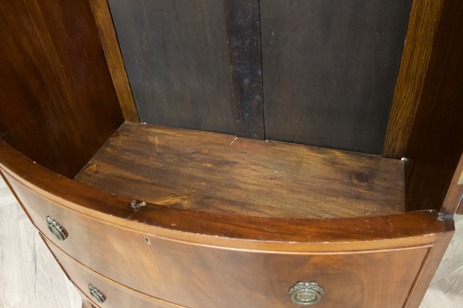 photo furniture Antique 19th Century Bow Fronted Mahogany Wardrobe, 1900s #1785
