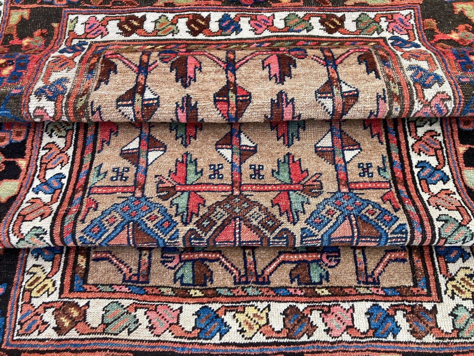 photo vintage Antiek Koerdisch tapijt 2,12 m x 1,23 m