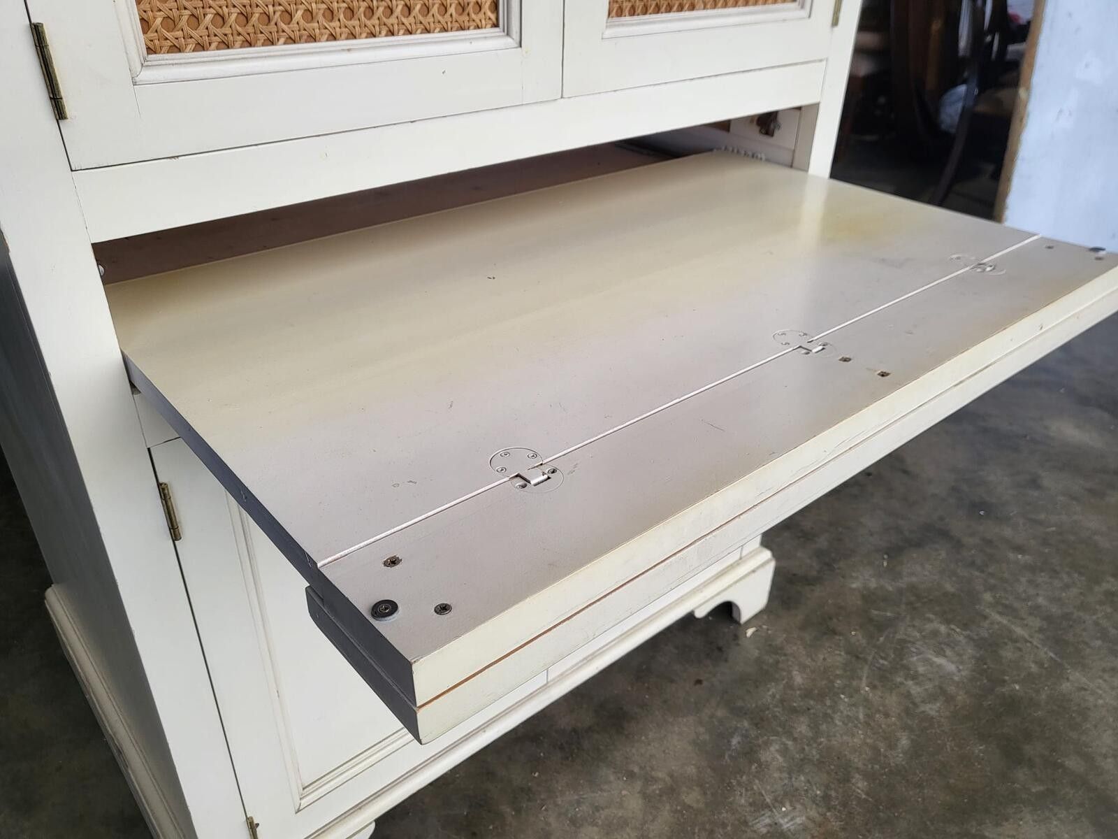 Laura Ashley Linen Press Storage Cabinet Kitchen Cupboard photo 395.0