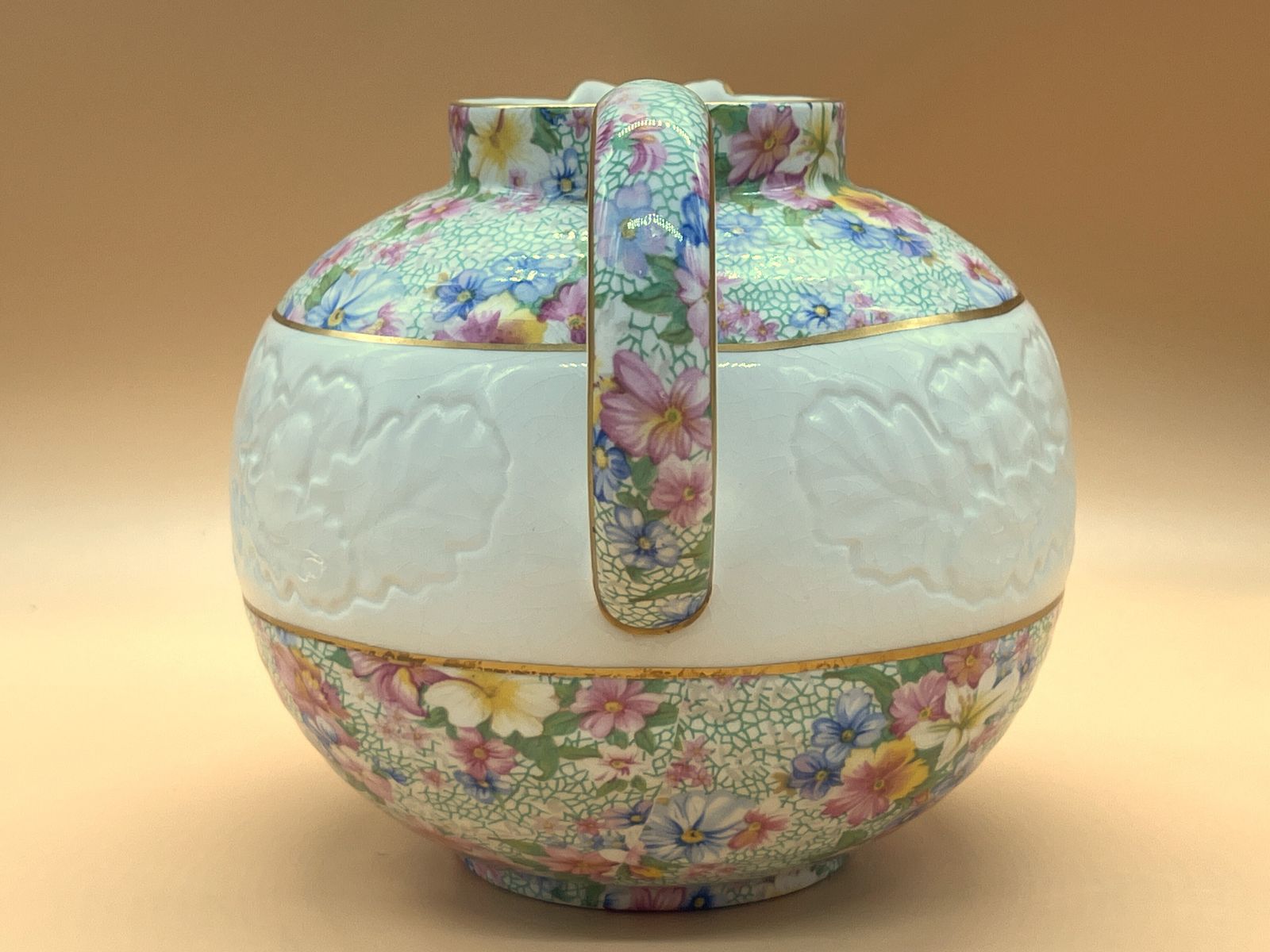 Royal Winton Pottery Marion Chintz Design Globe Jug / Pitcher. 1995. photo Woonaccessoires