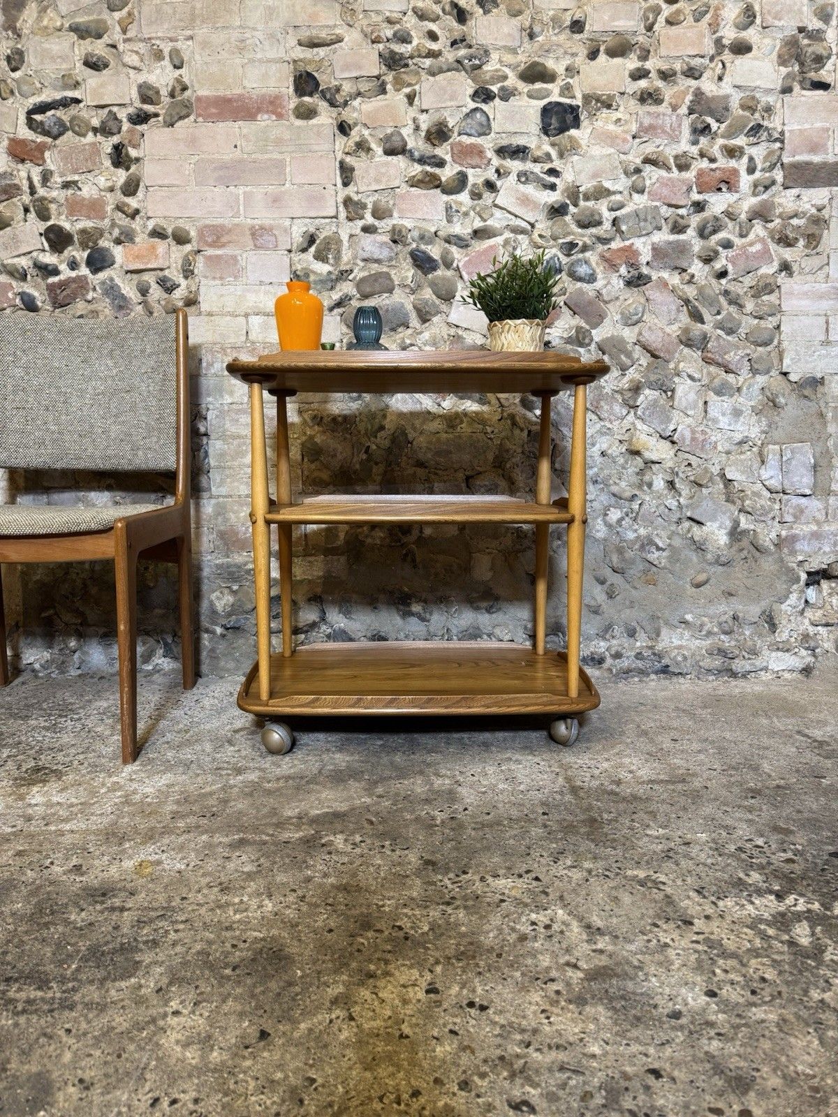 🚛 Vintage Blonde Ercol Drinks Trolly / Cart Mid Century Modern / Retro