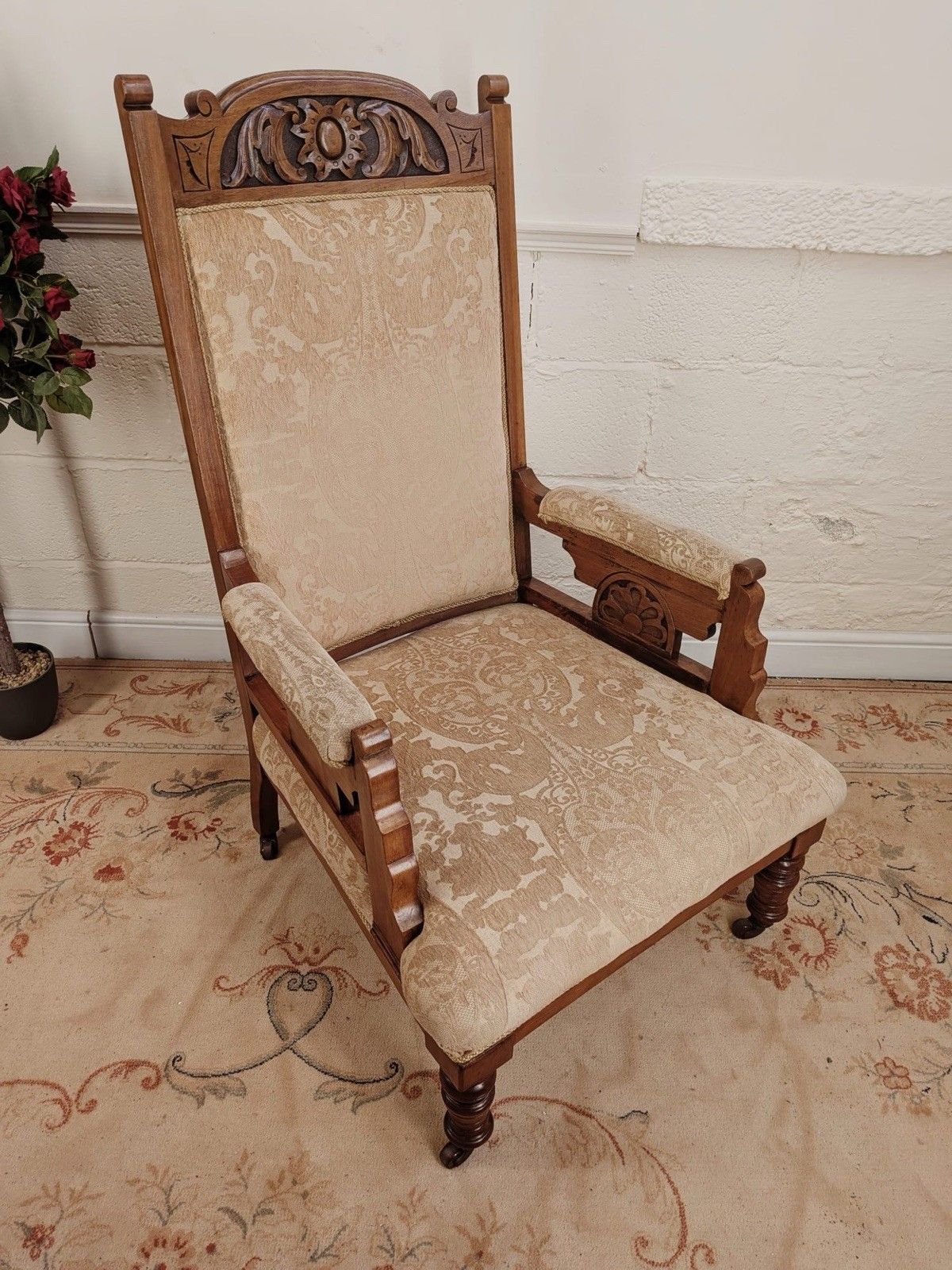 photo furniture Late Victorian Carved Lounge Chair