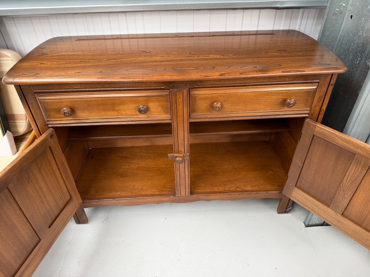 Ercol Sideboard photo vinterior