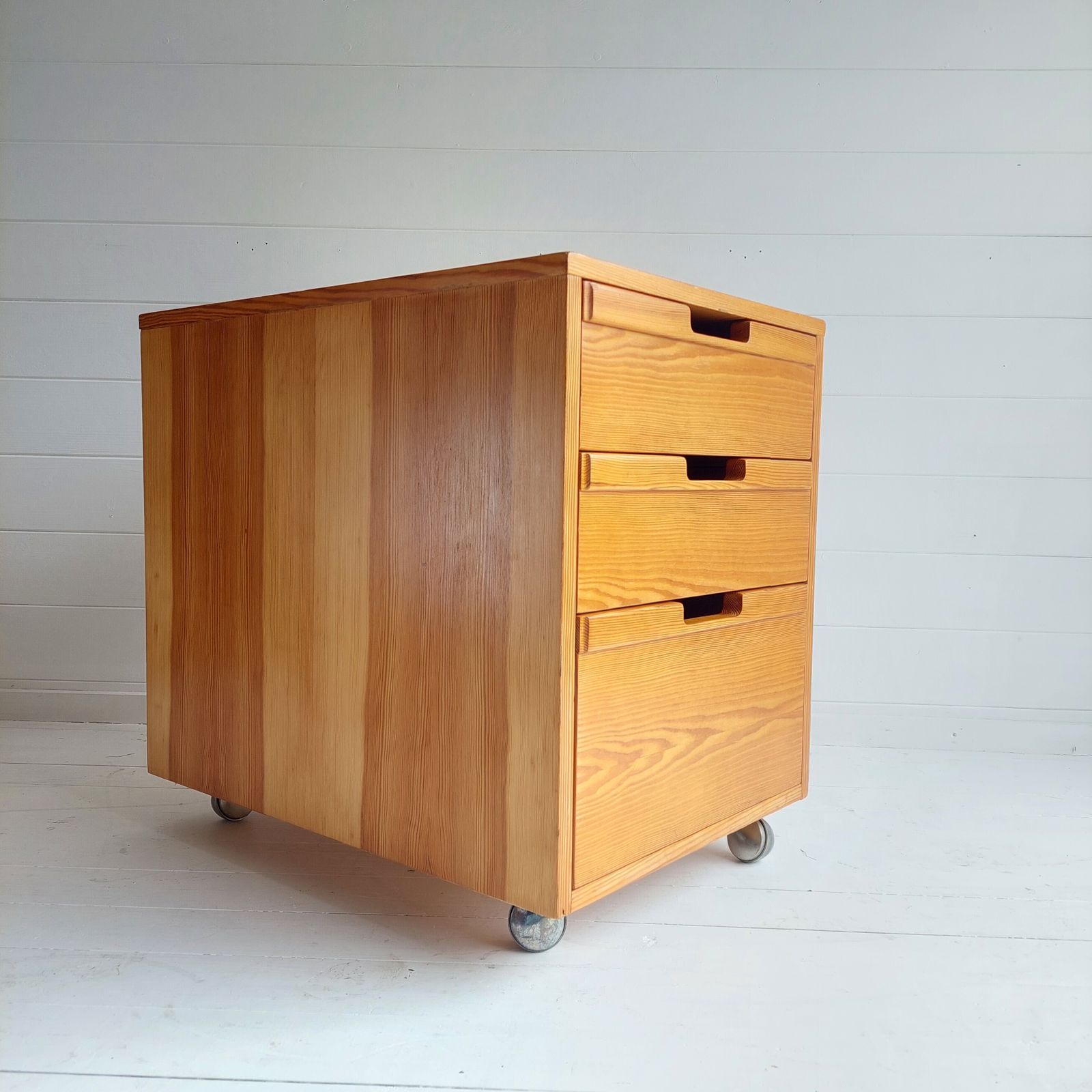Mid Century Scandinavian Pine Bedside Chest Of Drawers Filing Cabinet Alvar Aalto Style 70s Restored photo for sale