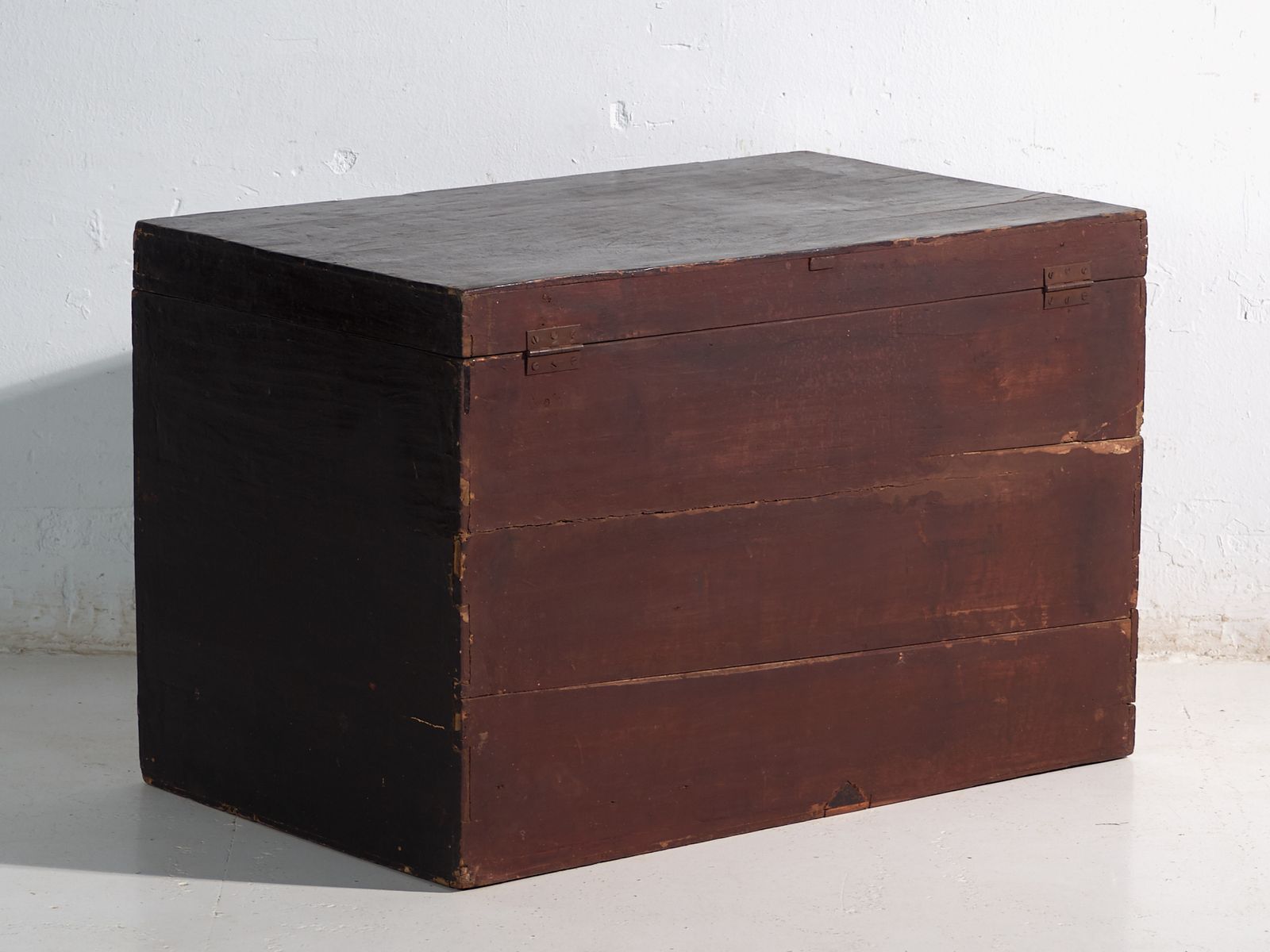 Antique Painted Trunk In Pine Wood – China, Circa 1900 photo 808.0