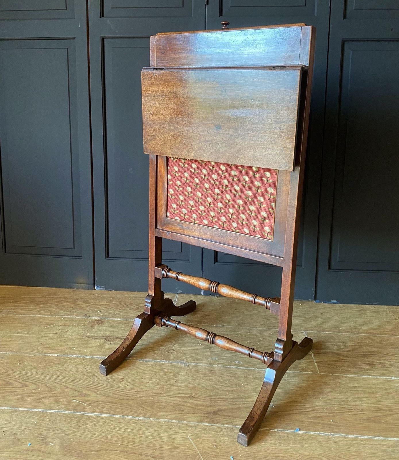 Regency Mahogany Fire Screen photo Furniture