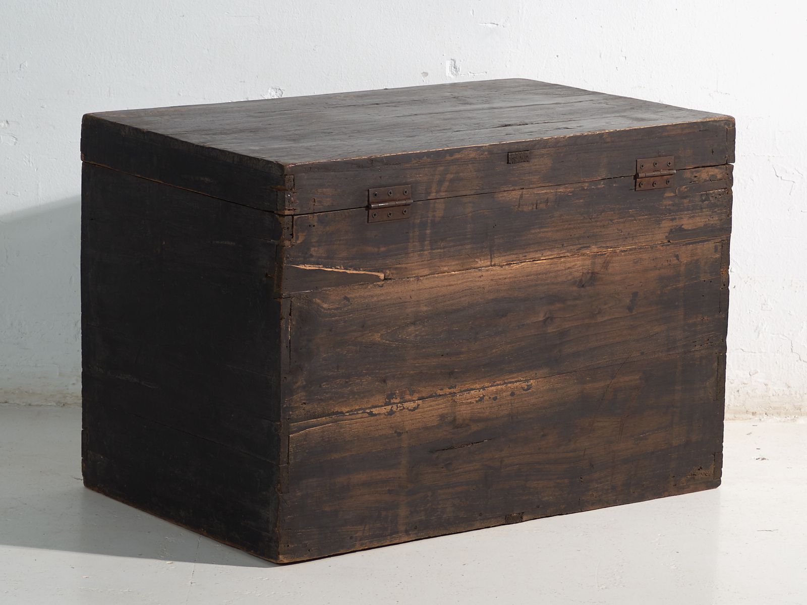 Antique Painted Trunk In Pine Wood – China, Circa 1900 photo 808.0
