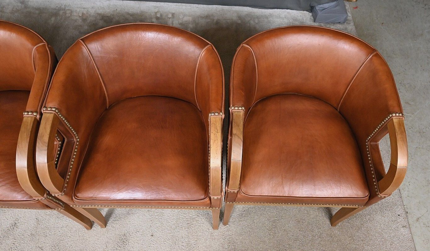 photo for sale Set Of 4 Art Deco Armchairs In Walnut & Leather – 1940