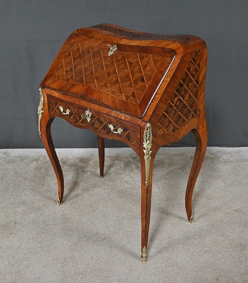 photo for sale Small Marquetry Lady's Desk, Louis XV Style – First Half Of The 20th Century