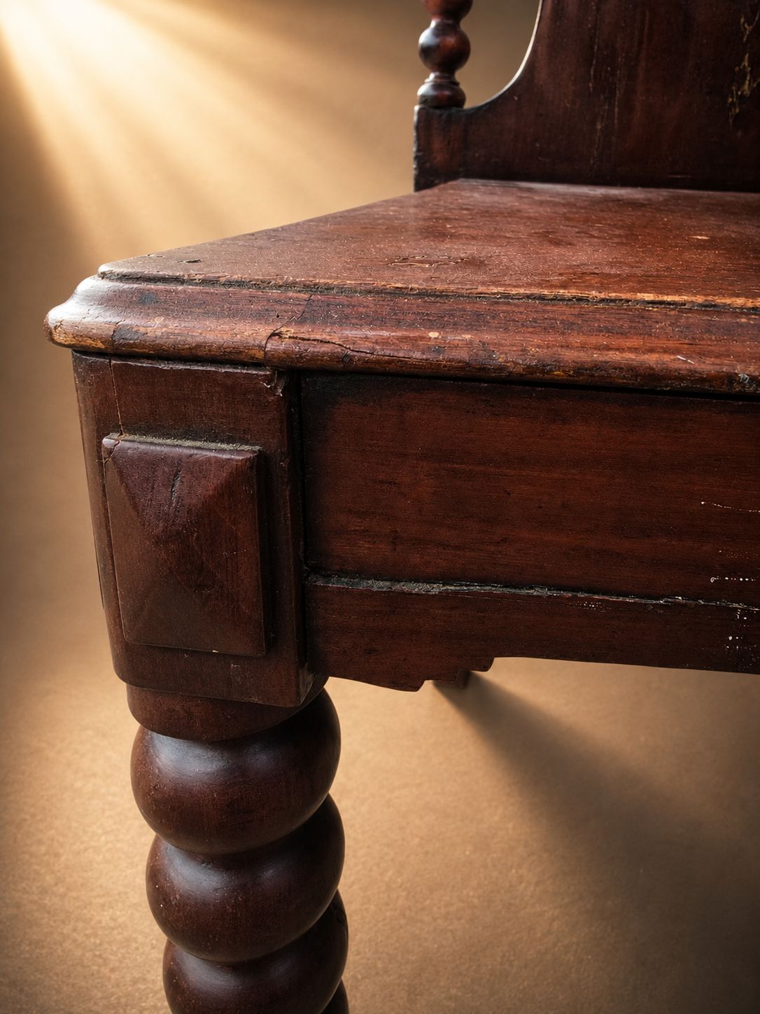 photo furniture Rare Antique Barley Twist Oak Hall Chair Carved Side Chair
